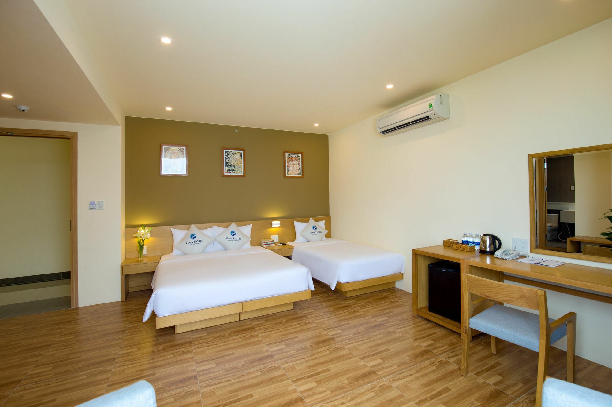 Gaia Hotel Дуонг-Донг Экстерьер фото