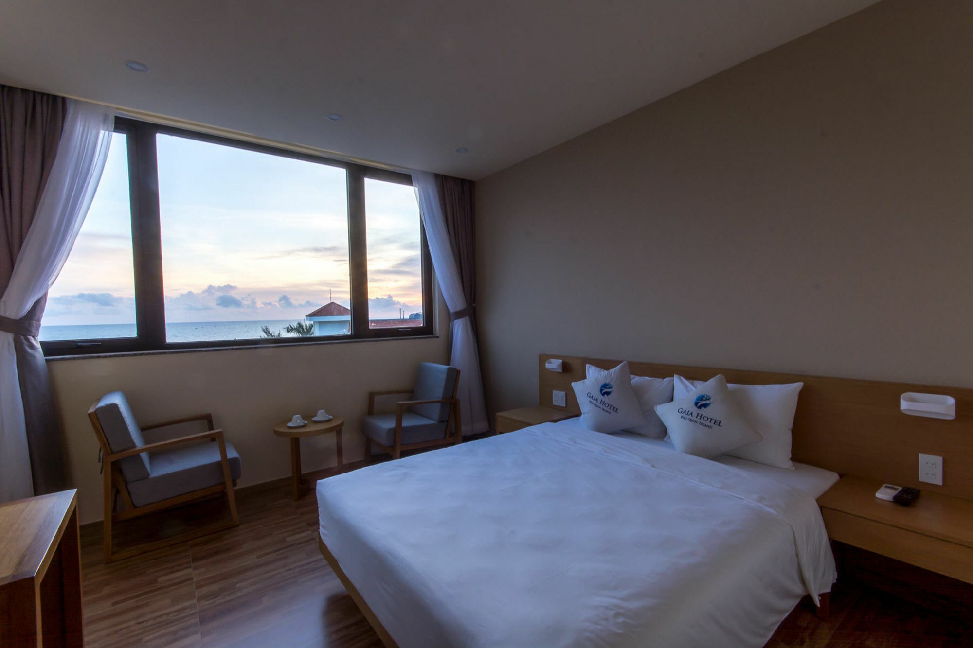 Gaia Hotel Дуонг-Донг Экстерьер фото
